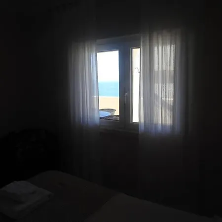 Bay *